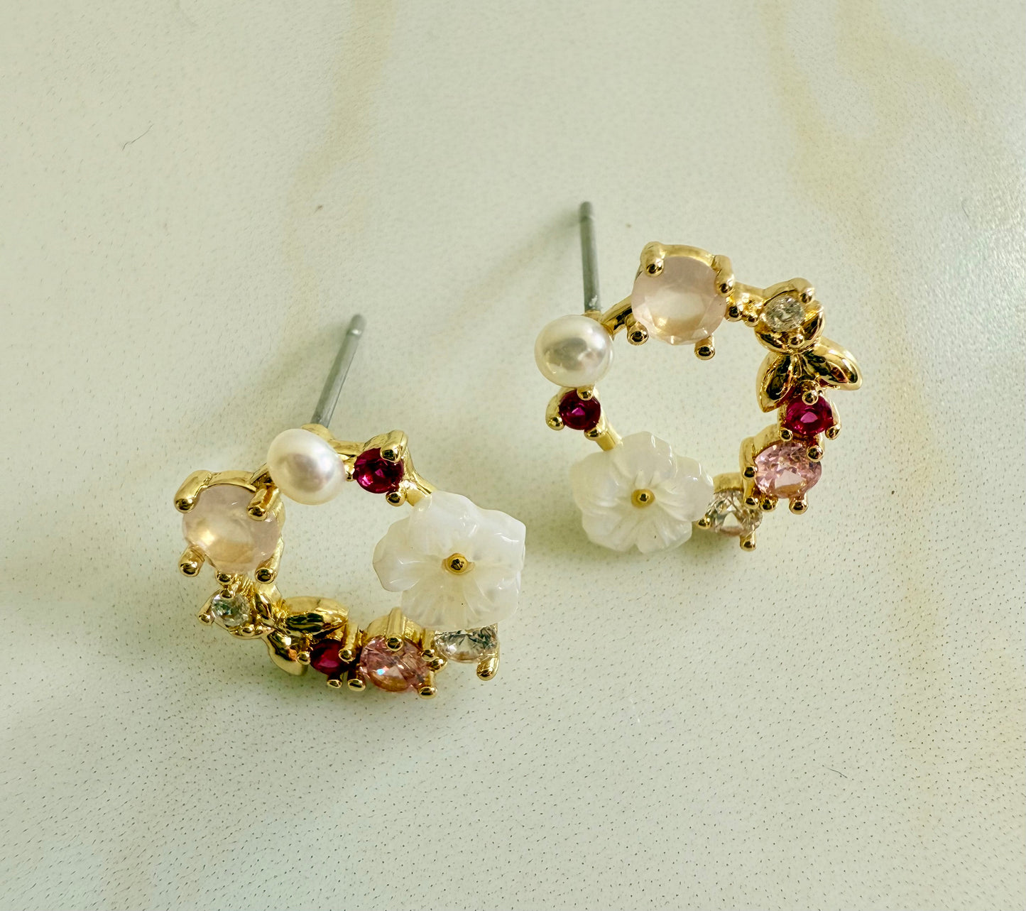 Golden shell and crystal wreath earrings