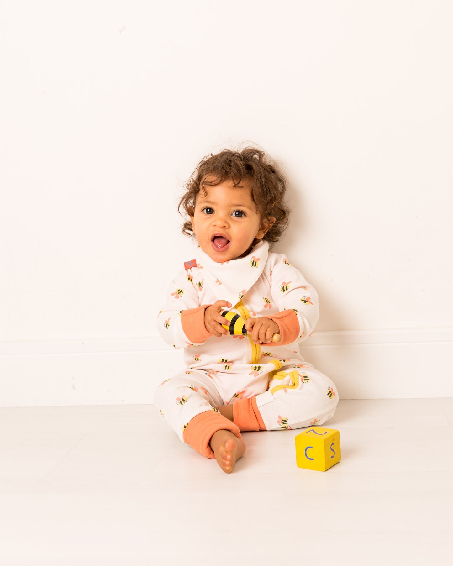 Honey Bee Bib