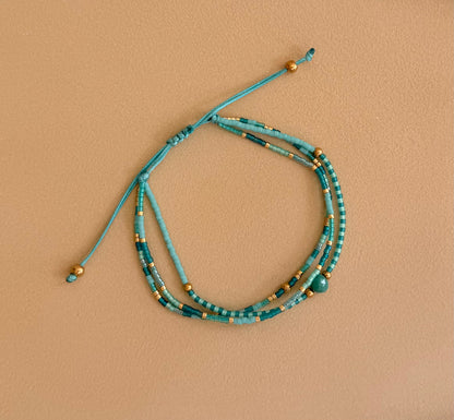 Turquoise mix adjustable beaded bracelet
